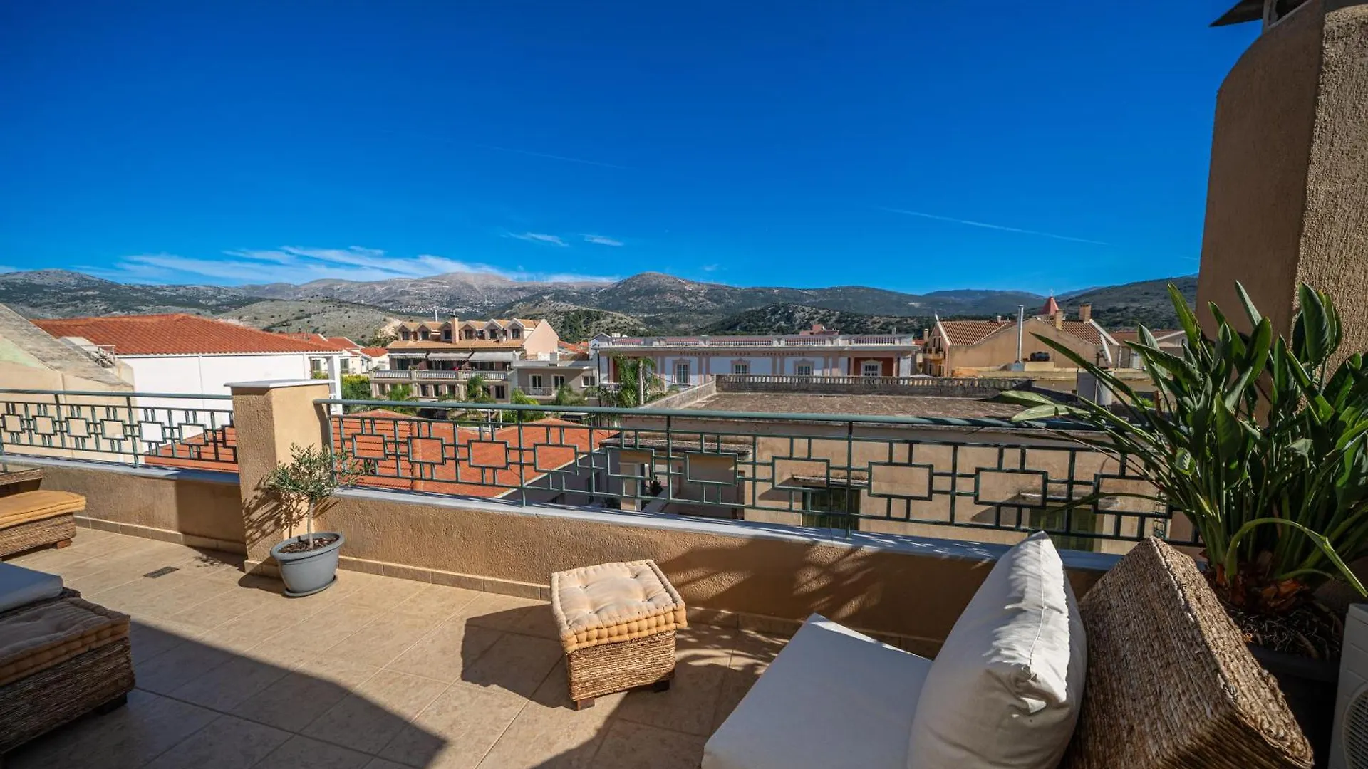 The Square Suites 2Nd Floor Apartment Argostoli   Argostoli (Kefalonia)