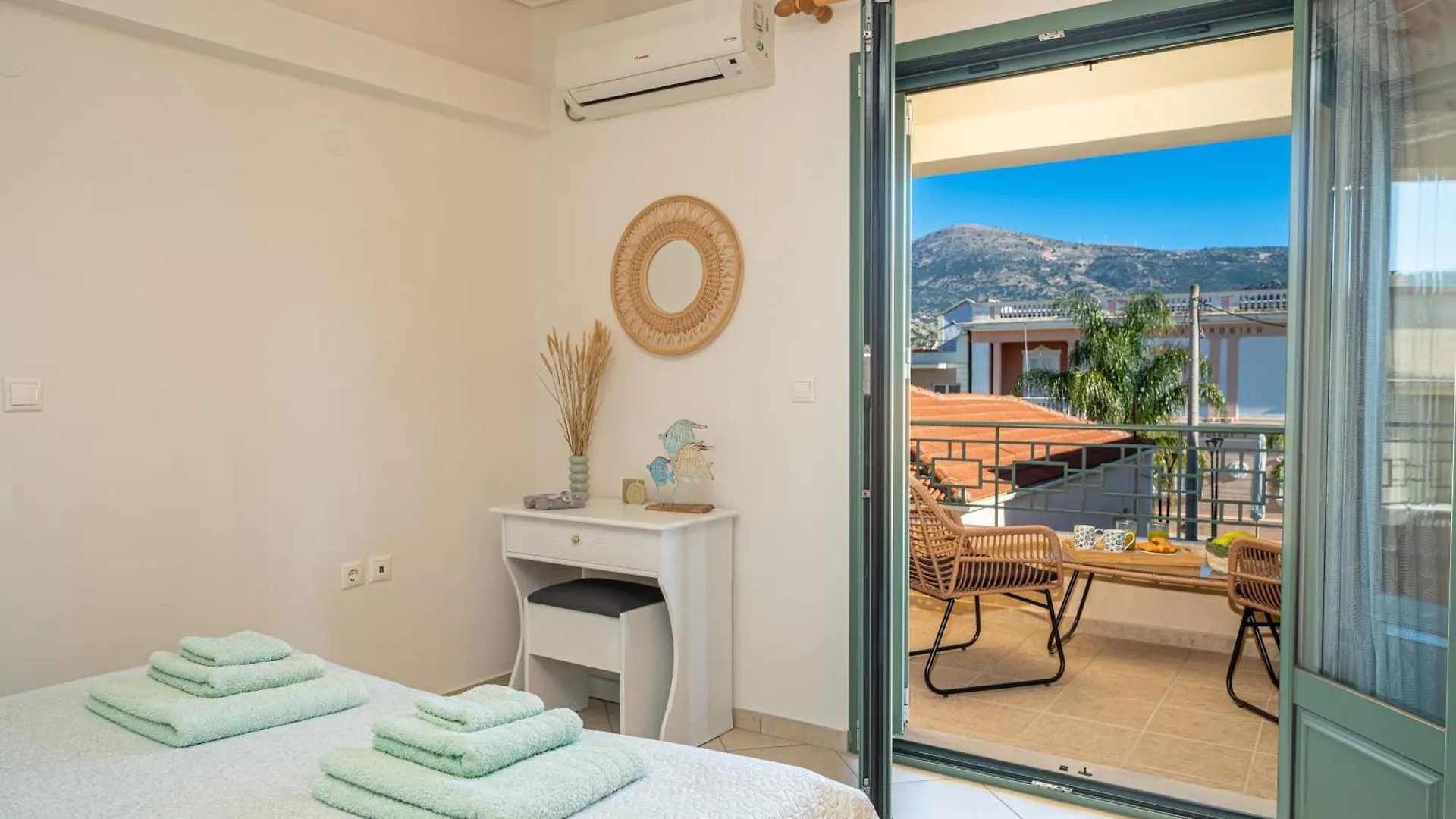 The Square Suites 2Nd Floor Apartment Argostoli